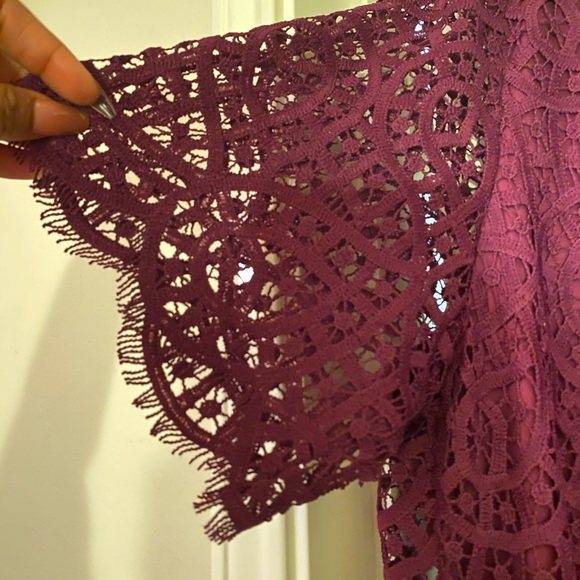 🍷Wine color 🍷 Lace eyelet Ladies Blouse NWT - Picture 4 of 13